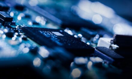 AI Momentum Meets Market Reality: What Traders Should Watch This Weekend