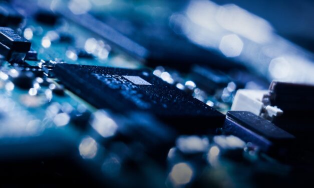 AI Momentum Meets Market Reality: What Traders Should Watch This Weekend